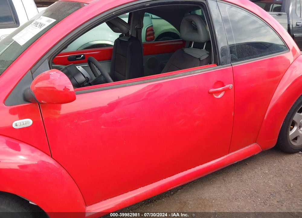 2001 VOLKSWAGEN NEW BEETLE GLS 1.8L TURBO VIN: 3VWCD21C51M440958