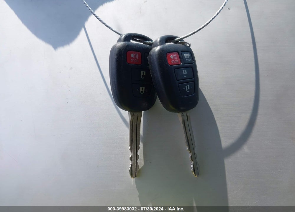 2015 TOYOTA COROLLA LE VIN: 2T1BURHE1FC449235