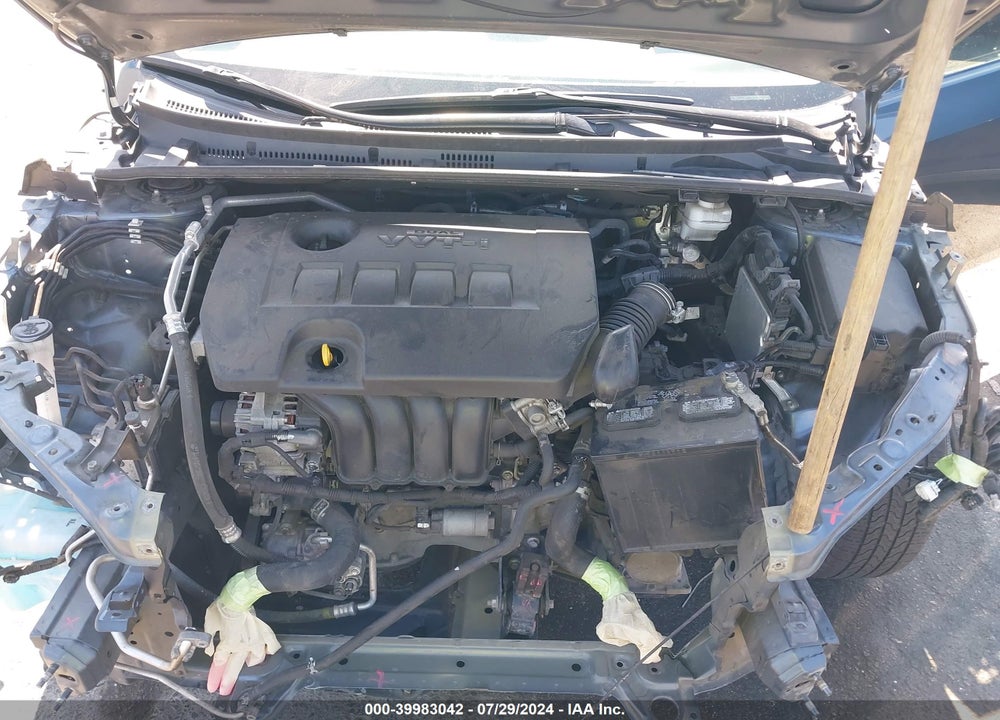 2019 TOYOTA COROLLA LE VIN: 2T1BURHE8KC241993