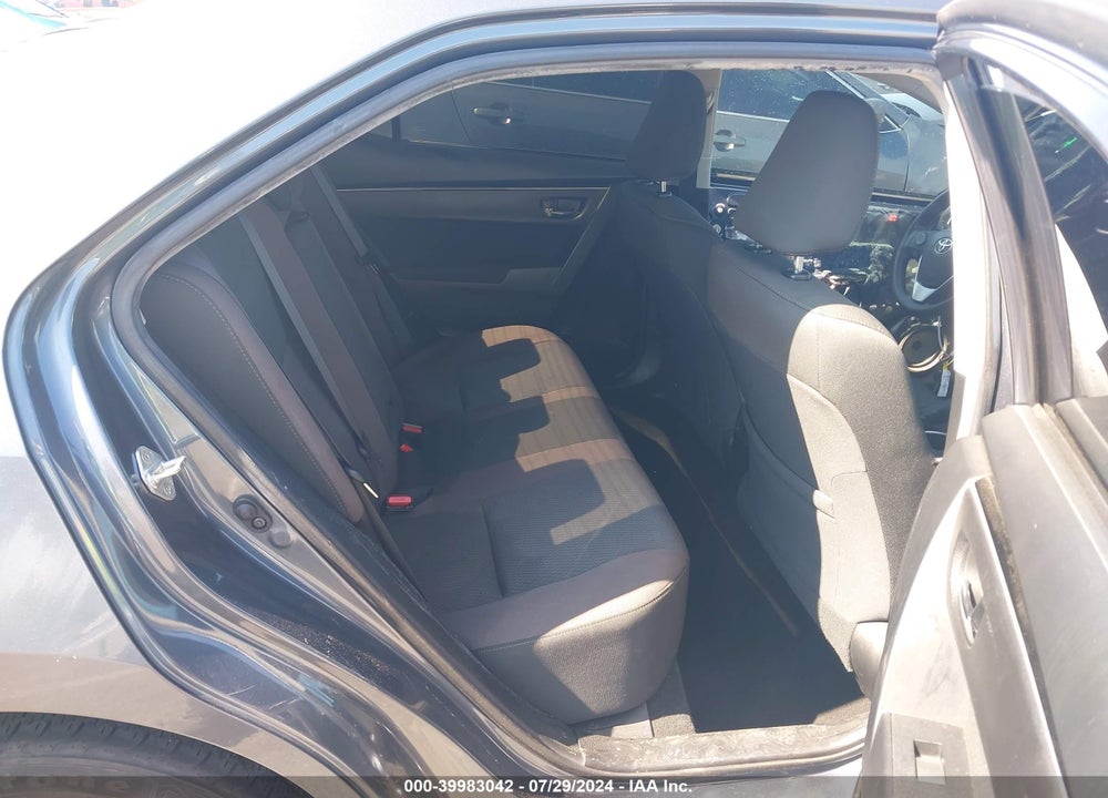 2019 TOYOTA COROLLA LE VIN: 2T1BURHE8KC241993