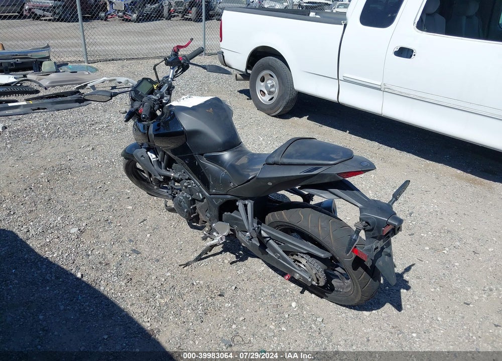 2020 YAMAHA MT-03 VIN: MH3RH20Y8LK001151