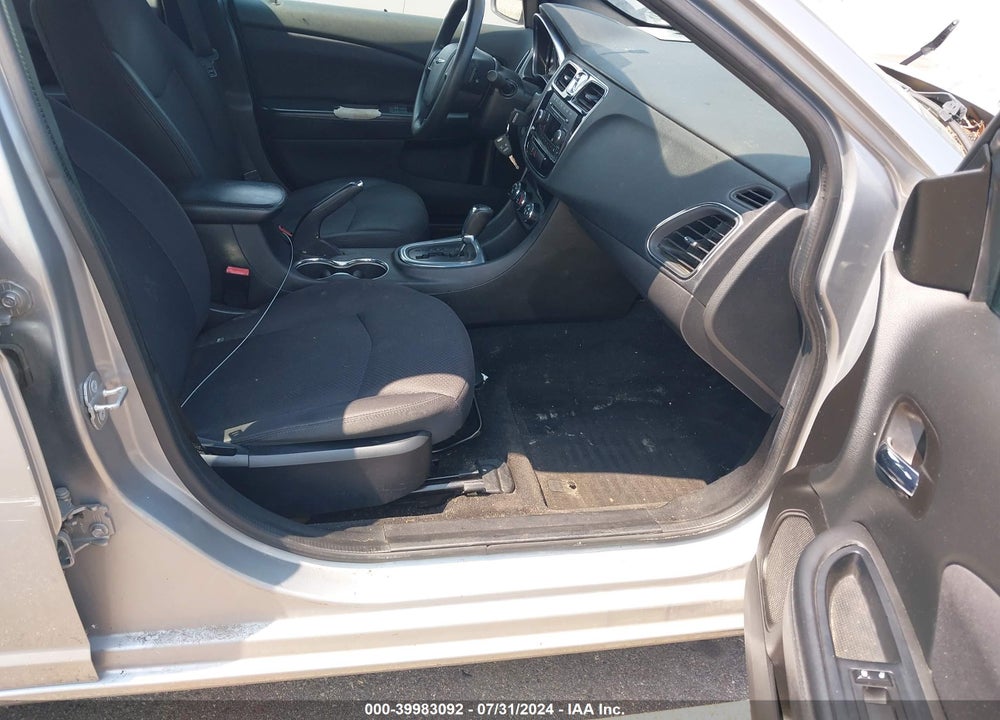 2014 CHRYSLER 200 LX VIN: 1C3CCBAB1EN210041