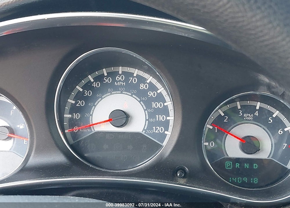 2014 CHRYSLER 200 LX VIN: 1C3CCBAB1EN210041
