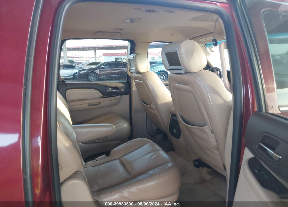2007 GMC YUKON XL 1500 DENALI VIN: 1GKFK66827J305013