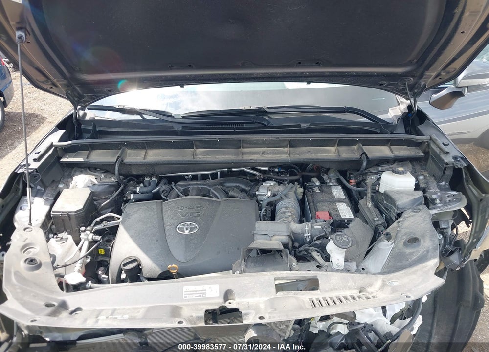 2022 TOYOTA HIGHLANDER LE VIN: 5TDBZRBH4NS209137