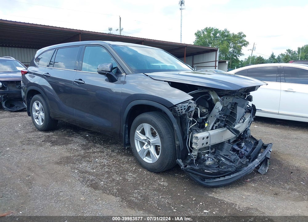2022 TOYOTA HIGHLANDER LE VIN: 5TDBZRBH4NS209137