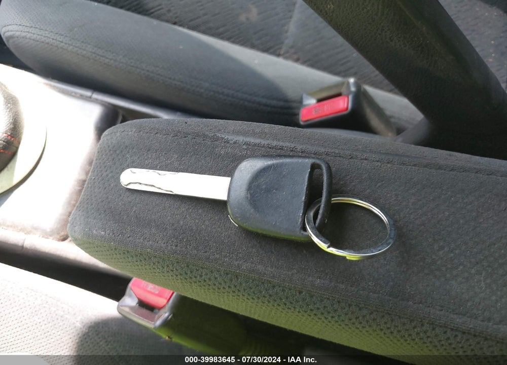 2005 HONDA CIVIC LX VIN: 1HGEM21575L010547
