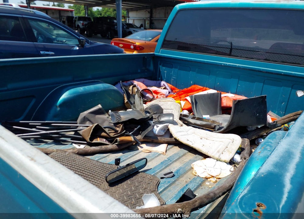 1993 CHEVROLET GMT-400 C1500 VIN: 1GCDC14Z2PZ209723
