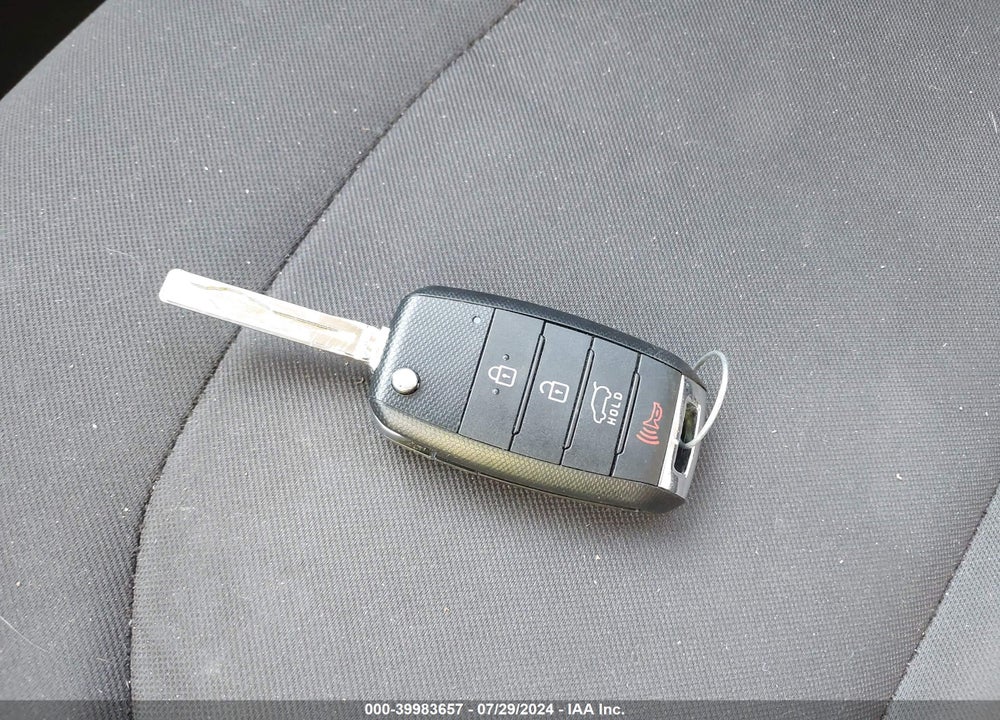 2017 KIA SOUL VIN: KNDJN2A21H7467075