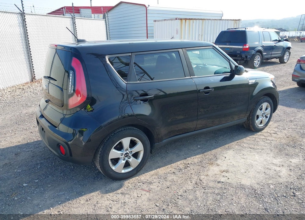 2017 KIA SOUL VIN: KNDJN2A21H7467075