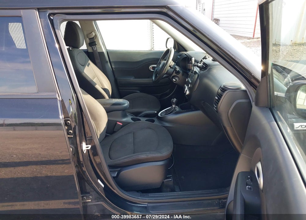2017 KIA SOUL VIN: KNDJN2A21H7467075
