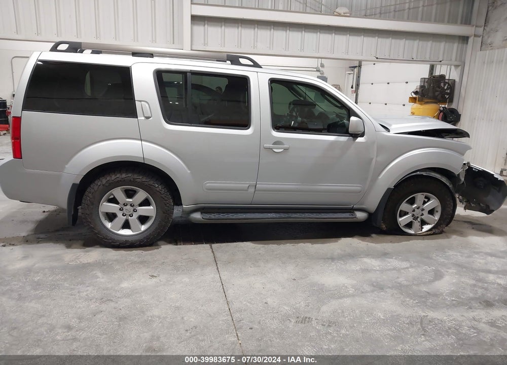2011 NISSAN PATHFINDER SV VIN: 5N1AR1NB4BC627016