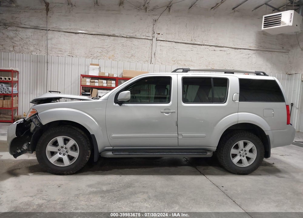 2011 NISSAN PATHFINDER SV VIN: 5N1AR1NB4BC627016