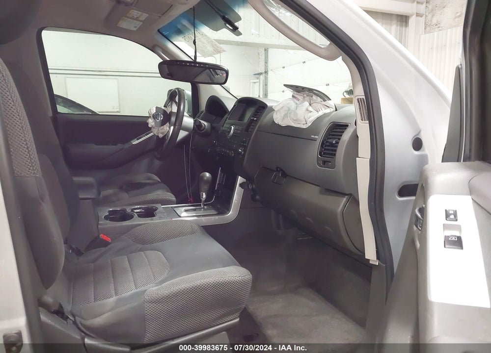 2011 NISSAN PATHFINDER SV VIN: 5N1AR1NB4BC627016