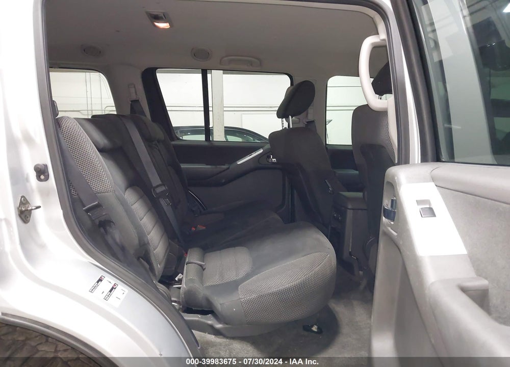 2011 NISSAN PATHFINDER SV VIN: 5N1AR1NB4BC627016