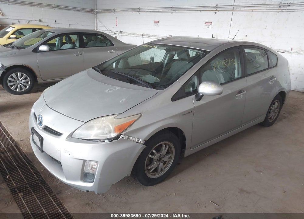 2011 TOYOTA PRIUS TWO VIN: JTDKN3DU9B0264846