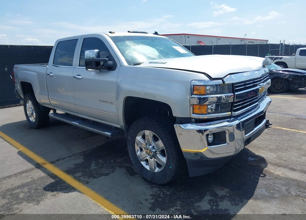 2015 CHEVROLET SILVERADO 2500HD LTZ VIN: 1GC1KWE88FF145678