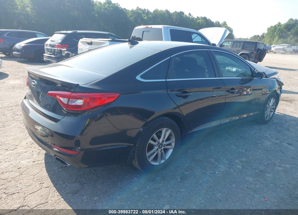 2015 HYUNDAI SONATA SE VIN: 5NPE24AF5FH185636