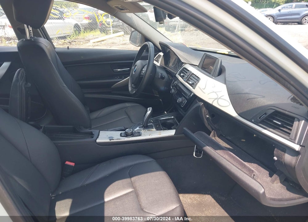 2017 BMW 320I XDRIVE VIN: WBA8E5G54HNU42181