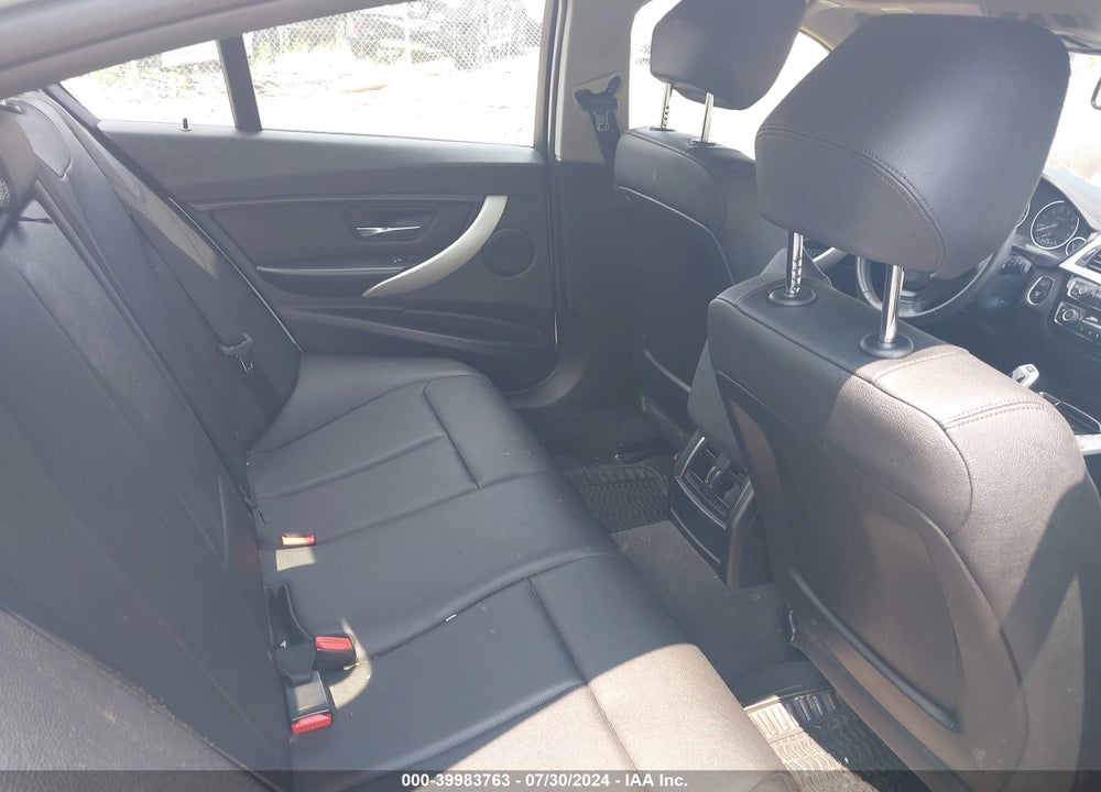 2017 BMW 320I XDRIVE VIN: WBA8E5G54HNU42181