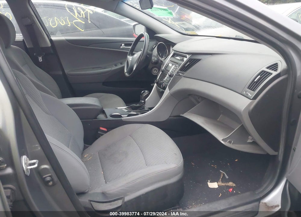 2011 HYUNDAI SONATA VIN: 5NPEB4AC6BH018086