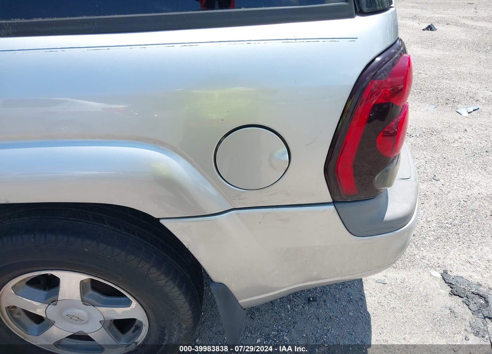 2006 CHEVROLET TRAILBLAZER LS VIN: 1GNDT13SX62233089