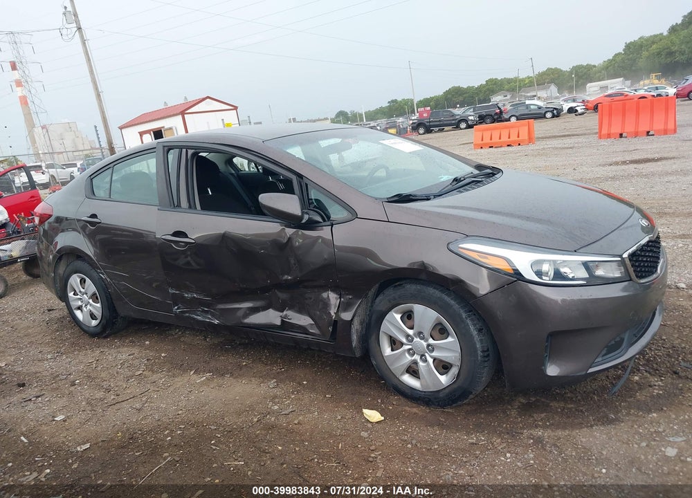 2017 KIA FORTE LX VIN: 3KPFK4A71HE081424
