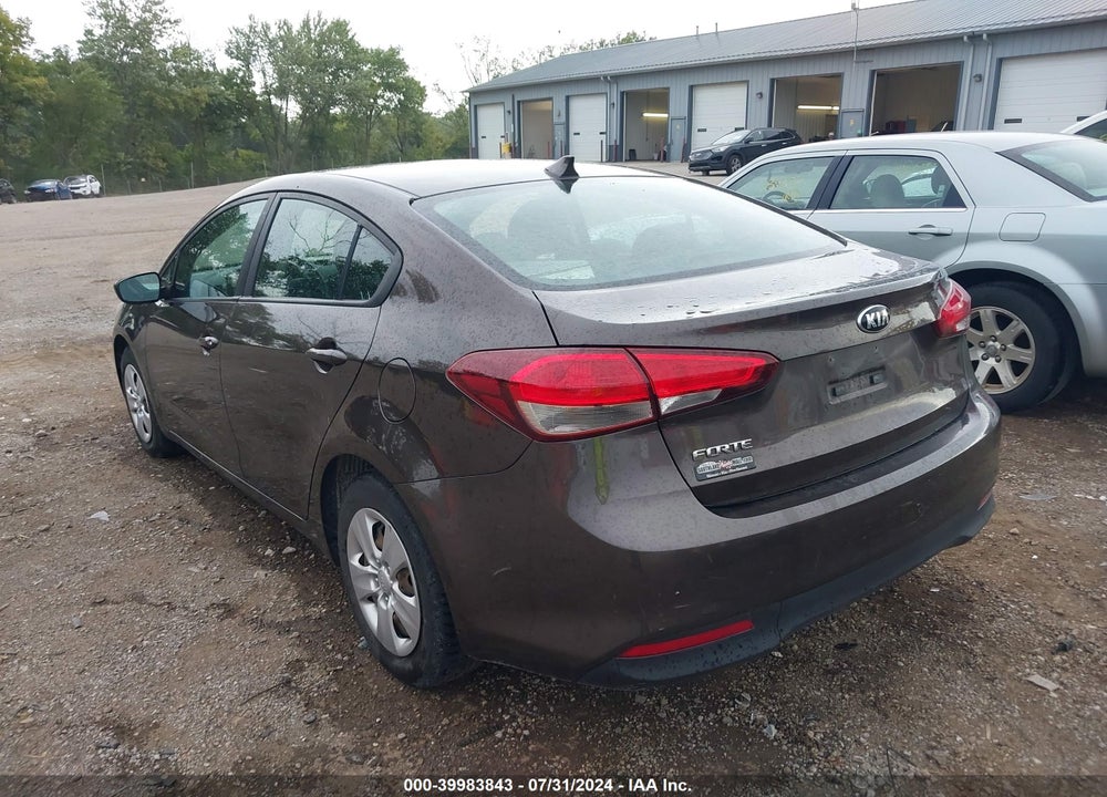 2017 KIA FORTE LX VIN: 3KPFK4A71HE081424