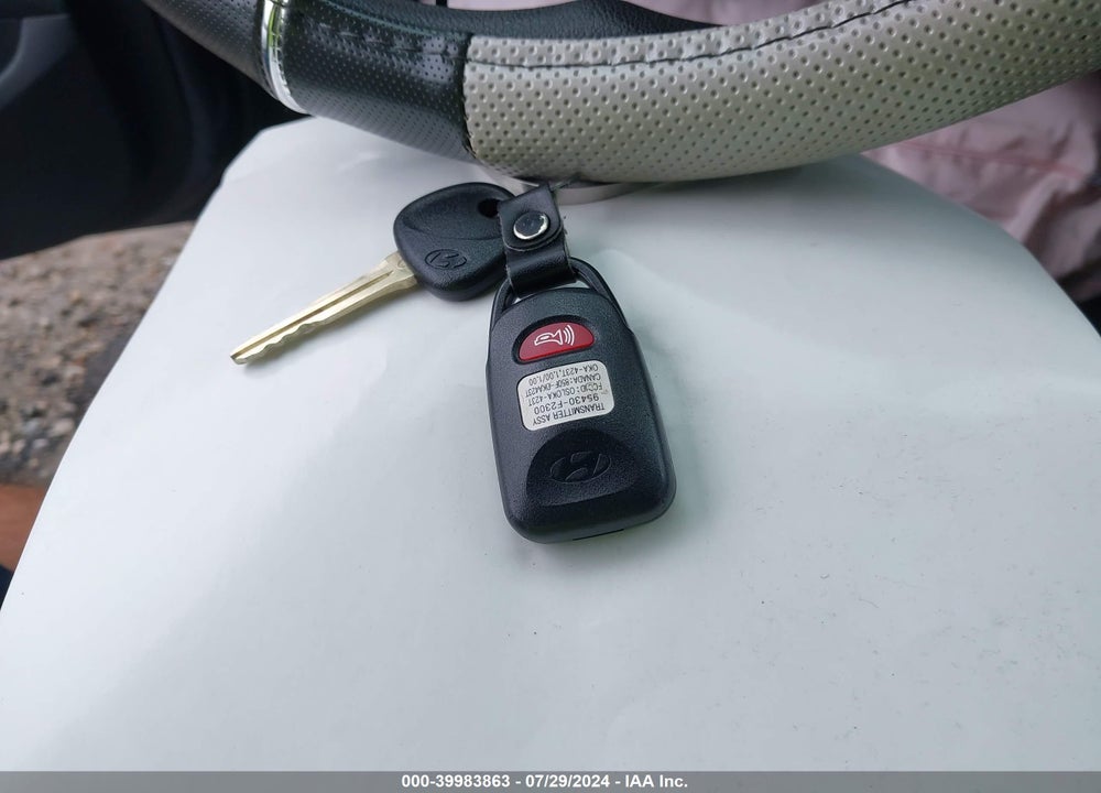 2020 HYUNDAI ELANTRA SE VIN: 5NPD74LF7LH604365