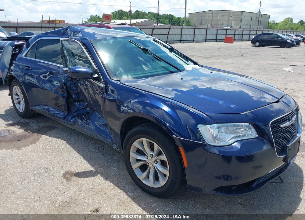 2015 CHRYSLER 300 LIMITED VIN: 2C3CCAAG2FH786561