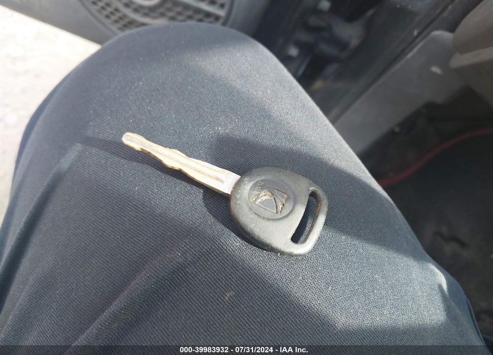 2006 SATURN ION 2 VIN: 1G8AZ55F96Z194580