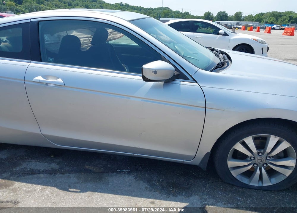 2008 HONDA ACCORD 2.4 EX VIN: 1HGCS12708A011689