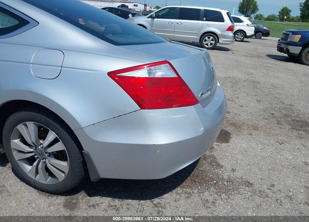 2008 HONDA ACCORD 2.4 EX VIN: 1HGCS12708A011689