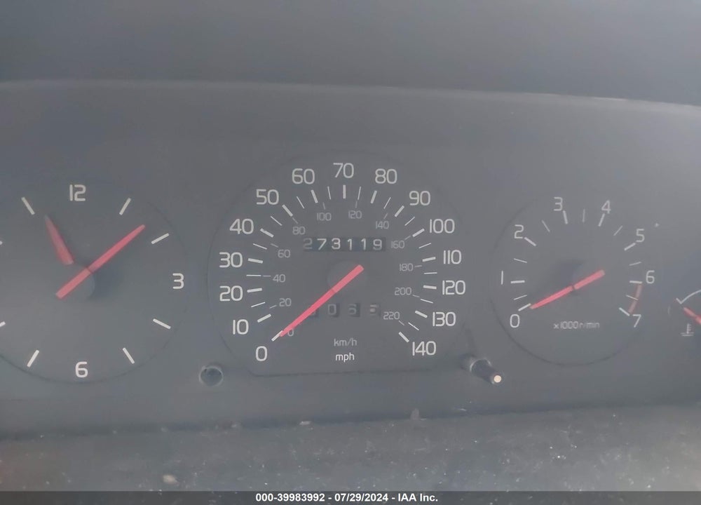 1992 VOLVO 740 VIN: YV1FW8835N2355841