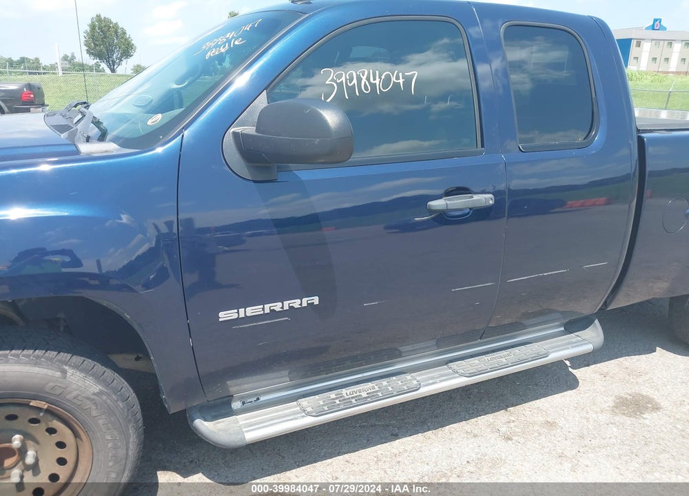 2011 GMC SIERRA 1500 SLE VIN: 1GTR1VE09BZ331099