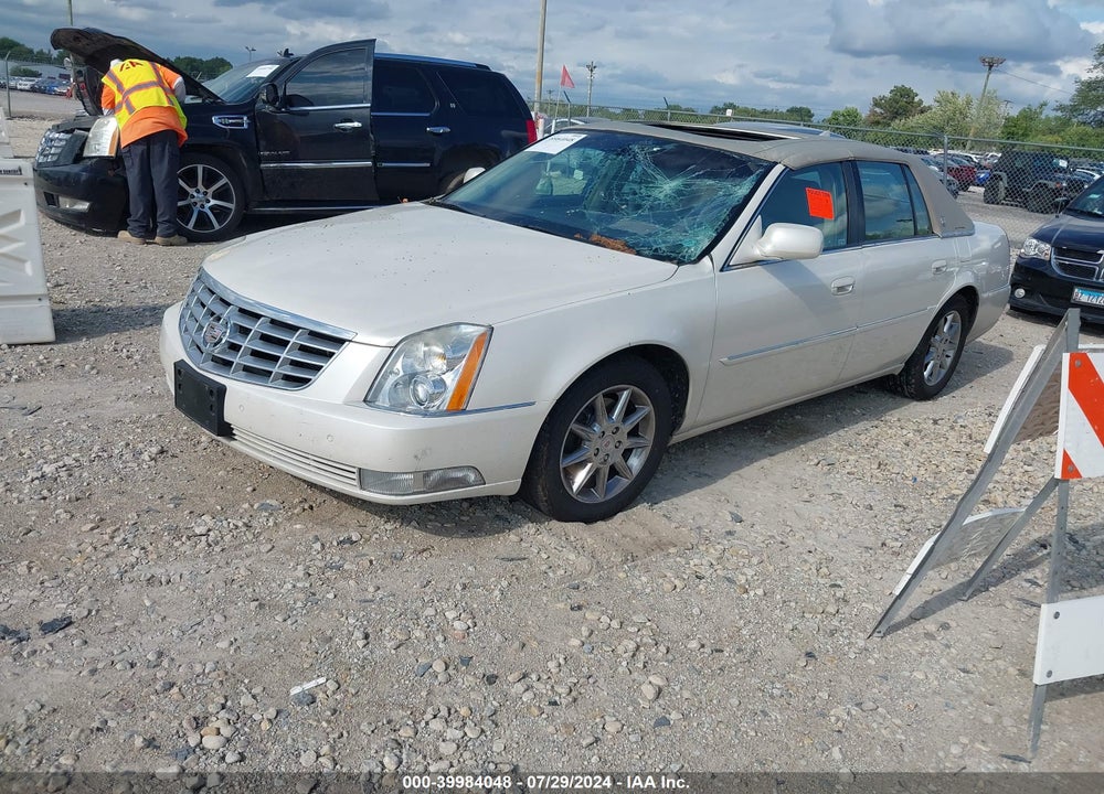 2011 CADILLAC DTS LUXURY COLLECTION VIN: 1G6KD5E66BU100061