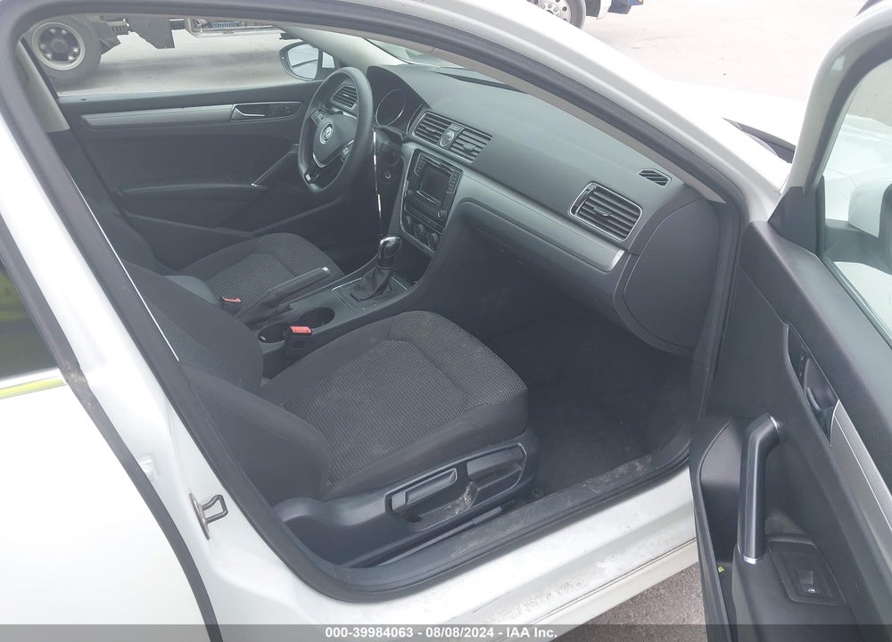 2016 VOLKSWAGEN PASSAT 1.8T S VIN: 1VWAT7A38GC058781