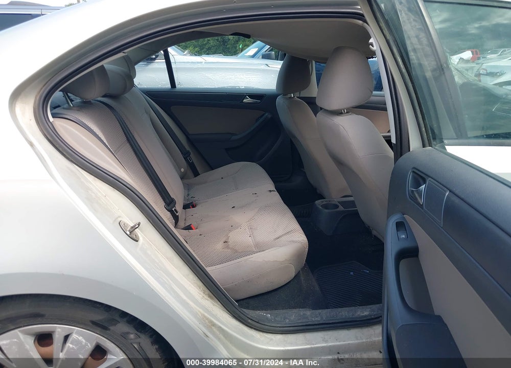 2011 VOLKSWAGEN JETTA 2.0L S VIN: 3VW2K7AJ1BM356599