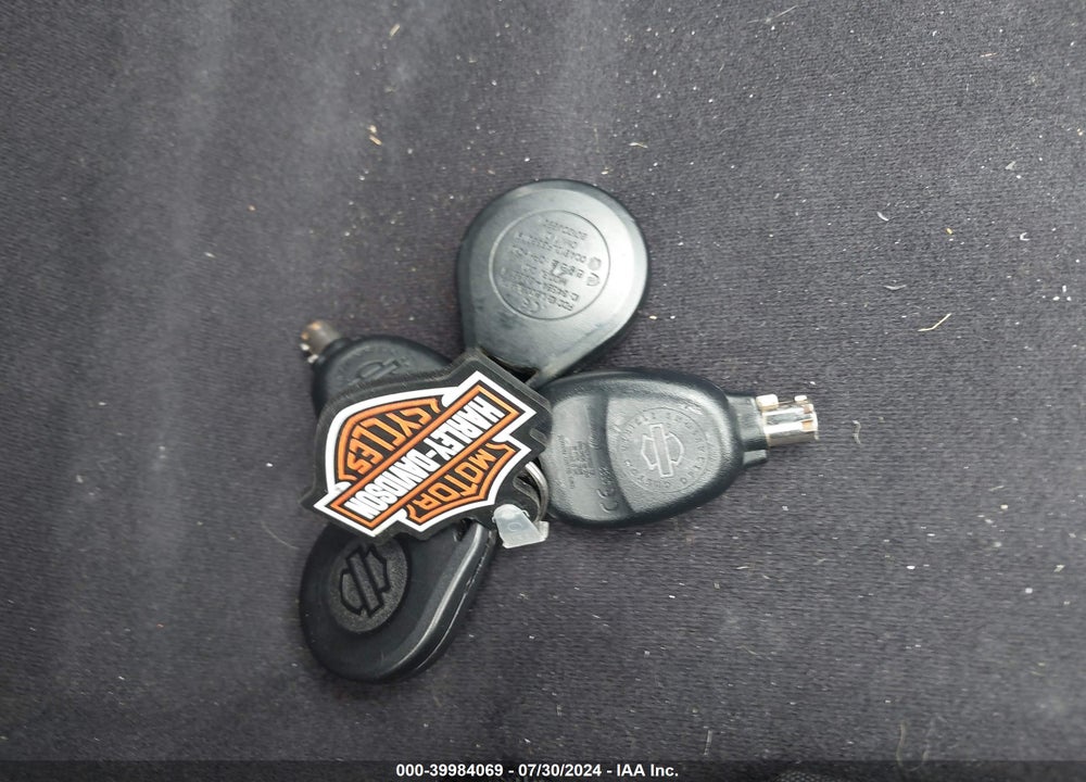 2014 HARLEY-DAVIDSON FLHTKSE CVO LIMITED VIN: 1HD1TEN11EB955930