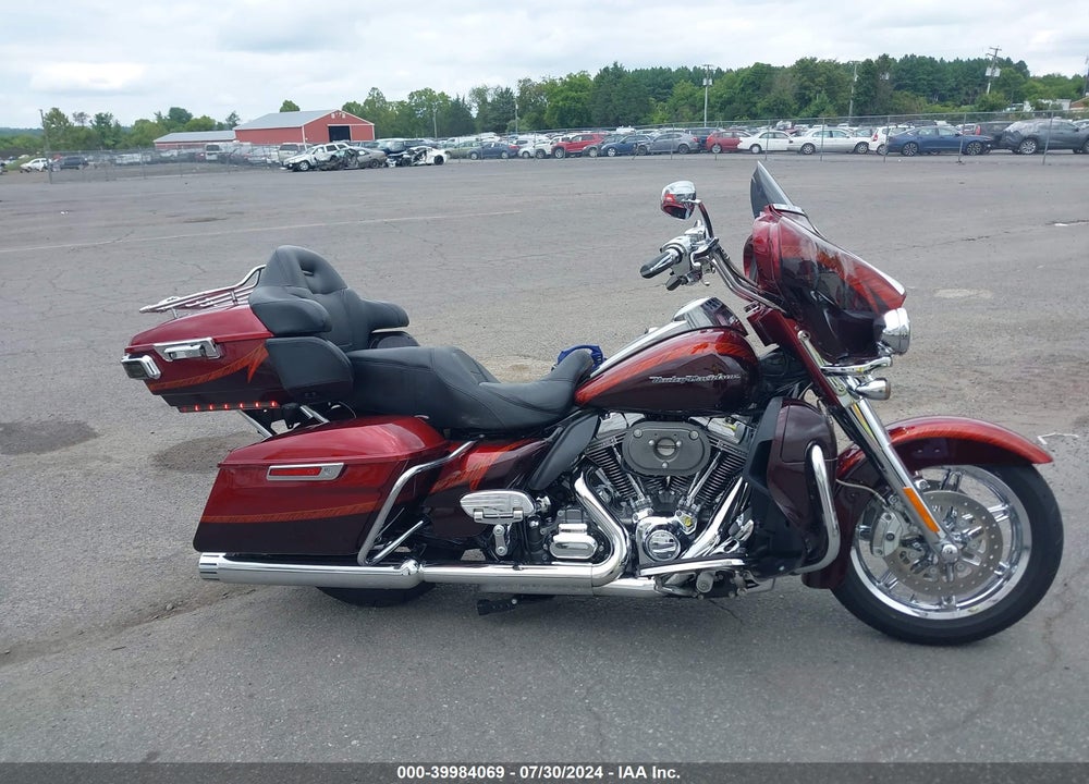2014 HARLEY-DAVIDSON FLHTKSE CVO LIMITED VIN: 1HD1TEN11EB955930