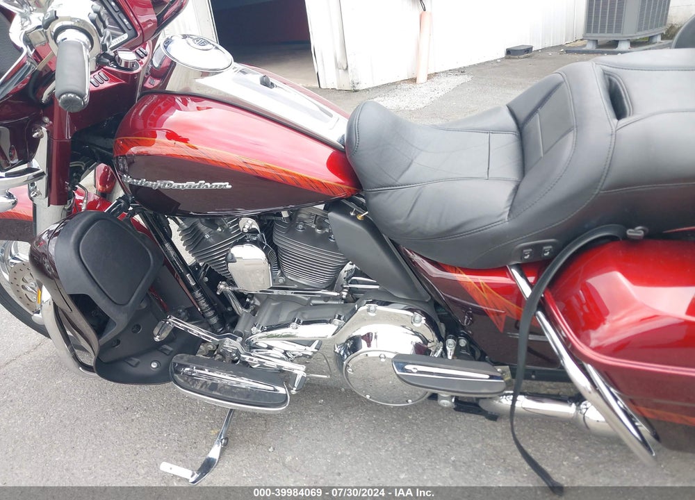 2014 HARLEY-DAVIDSON FLHTKSE CVO LIMITED VIN: 1HD1TEN11EB955930
