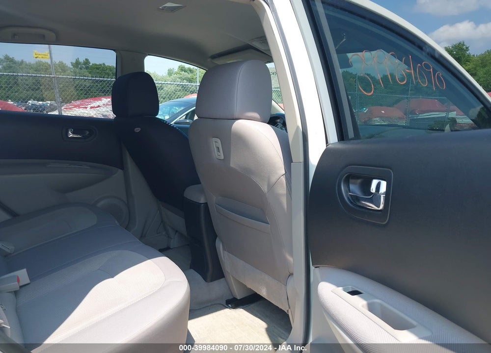 2013 NISSAN ROGUE S VIN: JN8AS5MV3DW101512