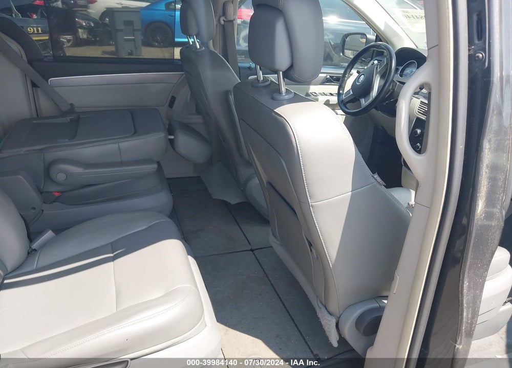 2011 VOLKSWAGEN ROUTAN SE VIN: 2V4RW3DG7BR642776