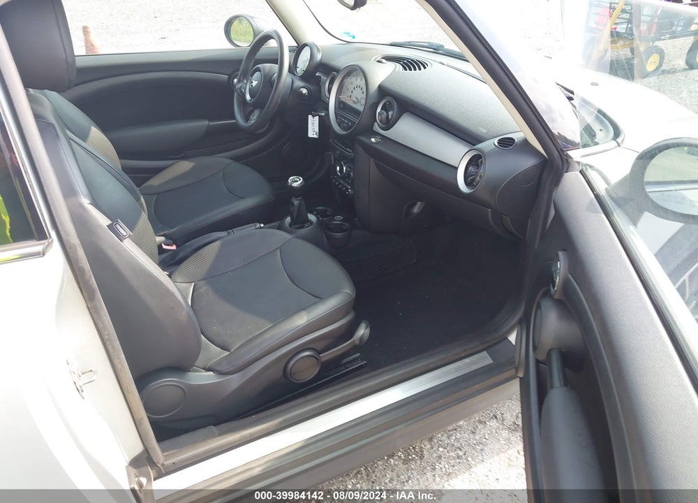 2014 MINI CLUBMAN COOPER VIN: WMWZF3C55ET571369