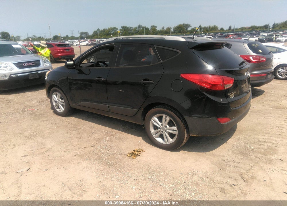 2011 HYUNDAI TUCSON GLS VIN: KM8JU3AC2BU184576