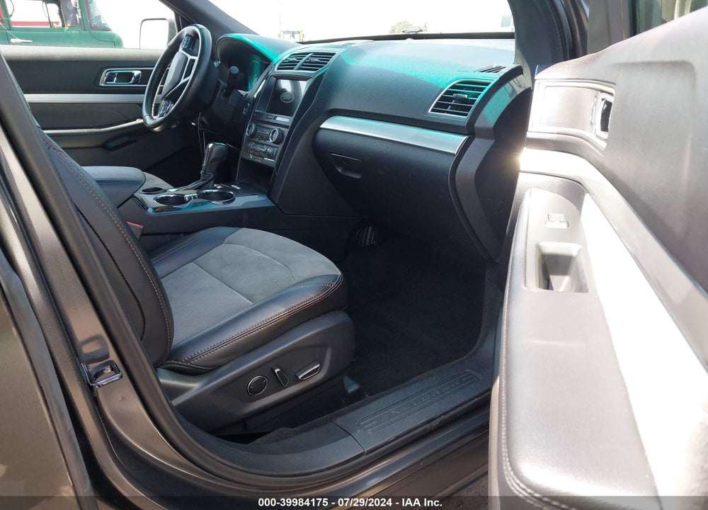 2017 FORD EXPLORER XLT VIN: 1FM5K7D81HGA03965