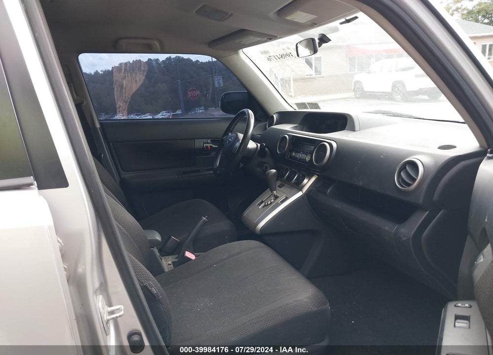 2009 SCION XB VIN: JTLKE50EX91070734