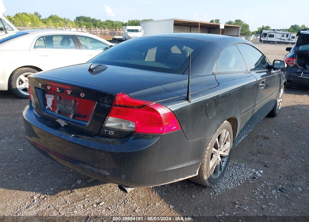 2011 VOLVO C70 T5 VIN: YV1672MCXBJ116612