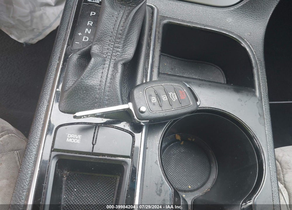 2016 HYUNDAI SONATA SE VIN: 5NPE24AF7GH310850