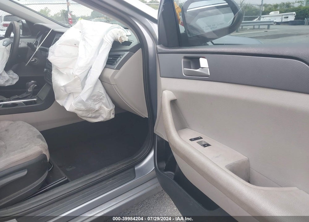 2016 HYUNDAI SONATA SE VIN: 5NPE24AF7GH310850